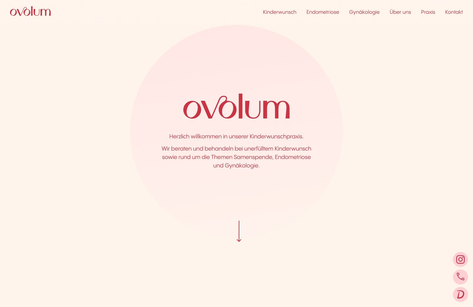 Startseite der Ovolum Kinderwunschpraxis in München mit grosser Wortmarke in einem weichen rosa Kreis auf cremefarbenem Grund